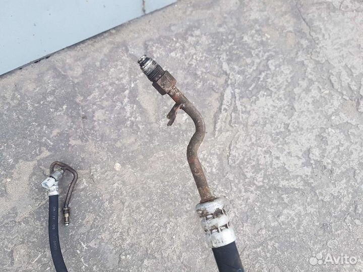 Трубка гура Renault Logan 1 с датчиком