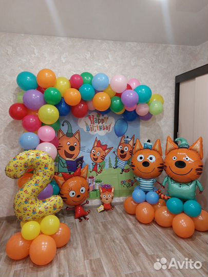 Украшение для праздника три кота