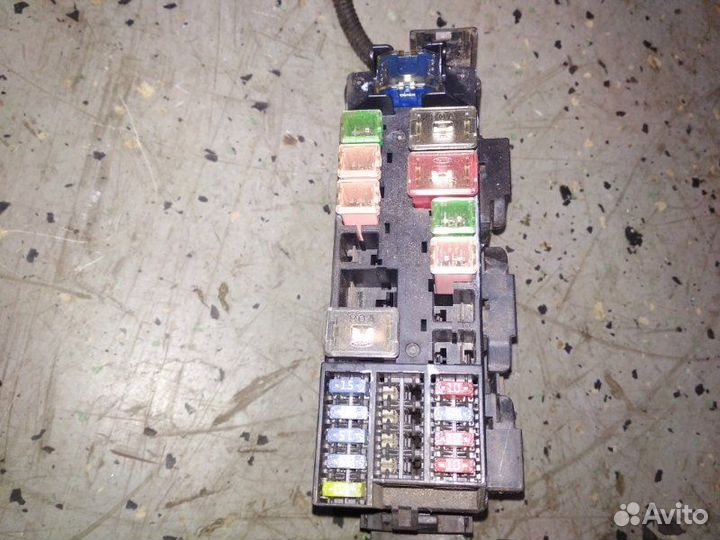 Блок предохранителей Nissan Primera P12 лифтбек
