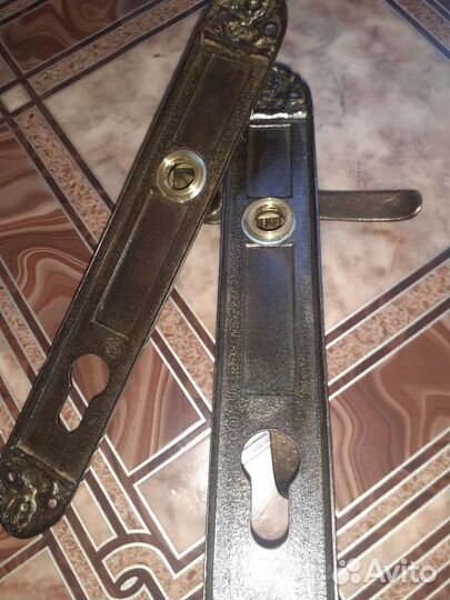 Дверные ручки на планке латунь, новые 2 штуки