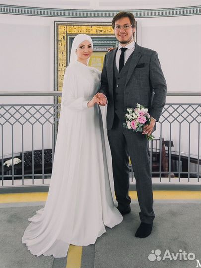 Платье на никах 42 44