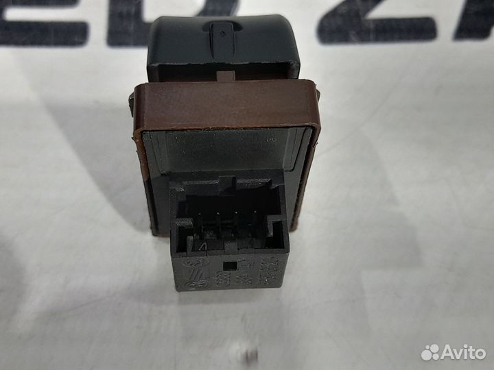 Кнопка открывания багажника Audi