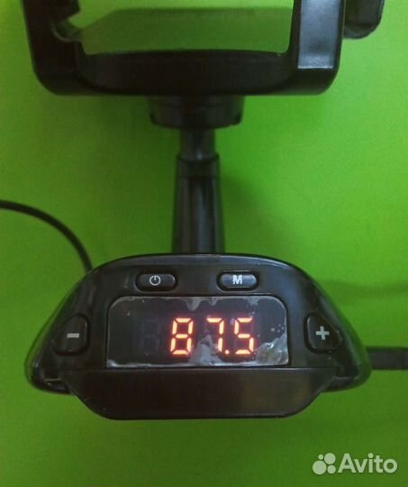 Держатель для телефона в машину с транмиттером FM