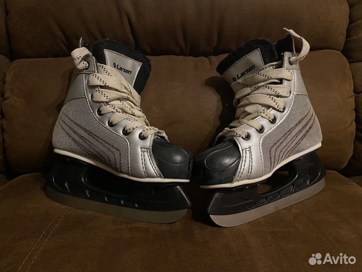 Коньки хоккейные Larsen 35 размер