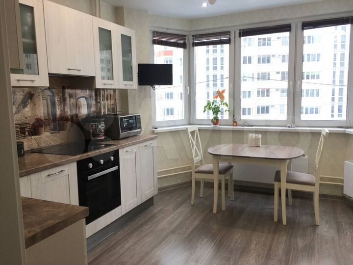 2-к. квартира, 63,7 м², 3/17 эт.