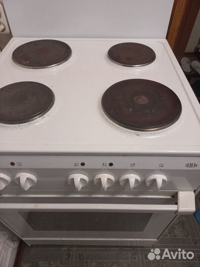 Продам электрическую плиту