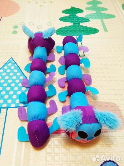 Собака мопс гусеница