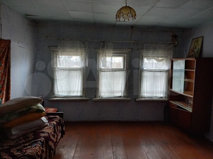 Дом 32,6 м² на участке 50 сот.