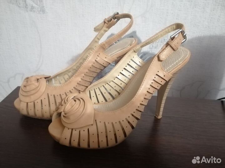 Босоножки женские 37 размер