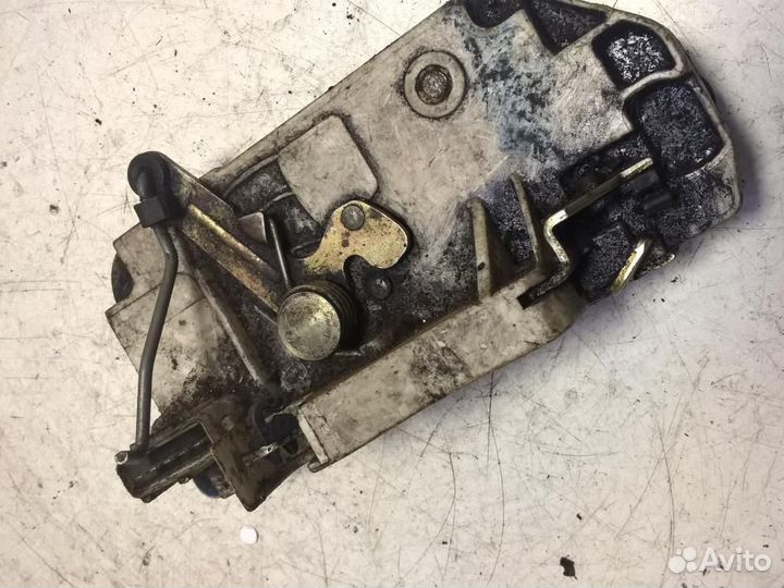 Замок двери задней левой Peugeot 406