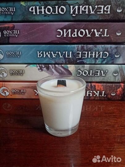 Свеча с ароматом кофе и корицы