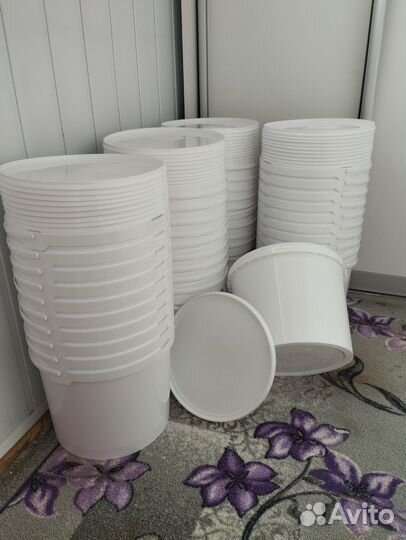 Ведро пластиковое с крышкой 5 литров