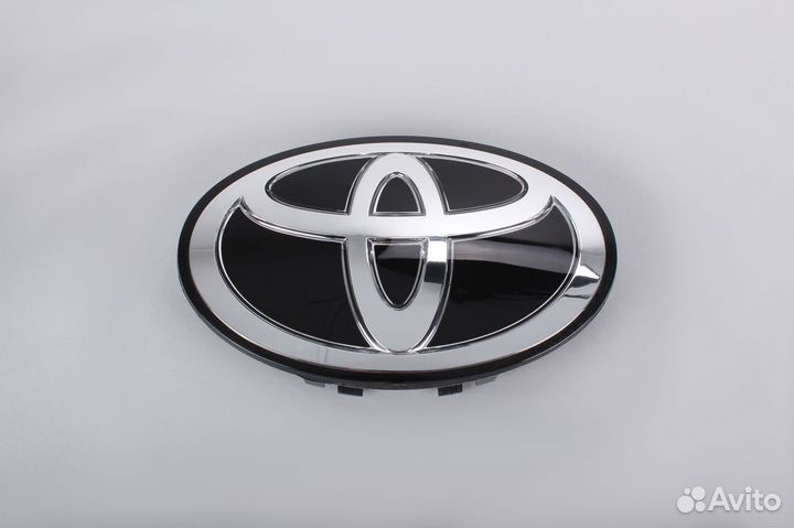Эмблема в решетку Toyota Land Cruiser 200 с16г