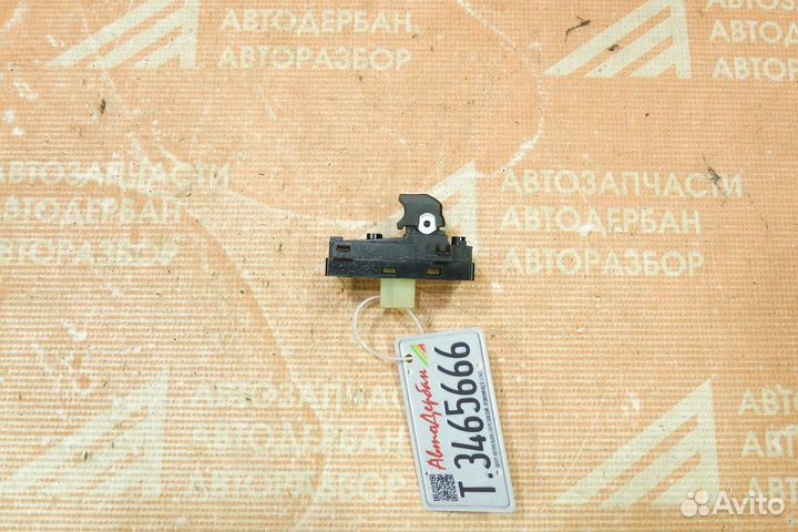 Кнопка стеклоподъемника Kia Ceed CD (2018)