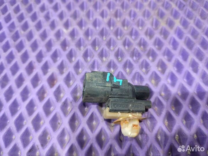 Датчик температуры воздуха Mitsubishi Outlander