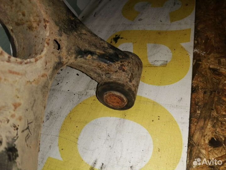 Рычаг левый нижний Toyota Corolla 150