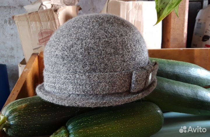 Шляпка шерстяная женская р57