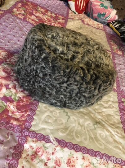 Женская шапка из норки и каракуля