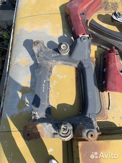 Передний подрамник Мерседес w220 s500