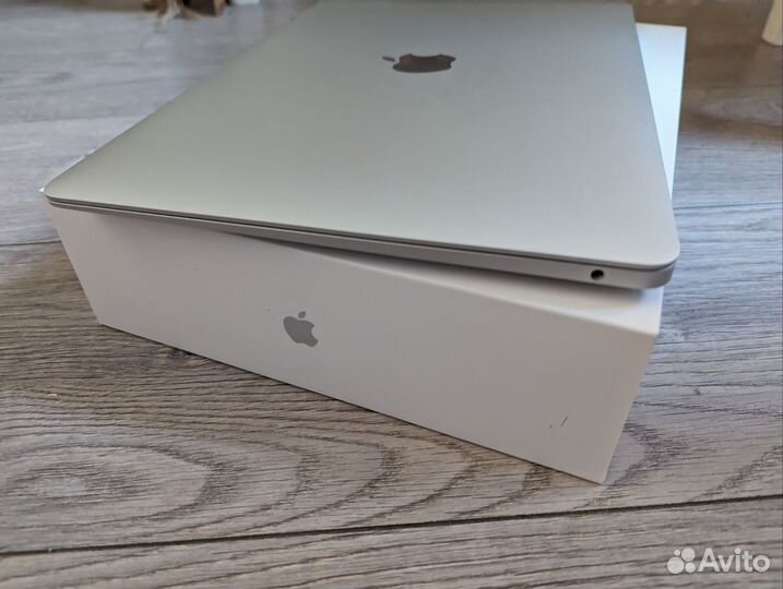 Apple MacBook air 13 2020 m1