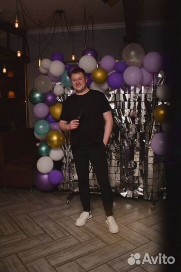 Ведущий мероприятий тамада