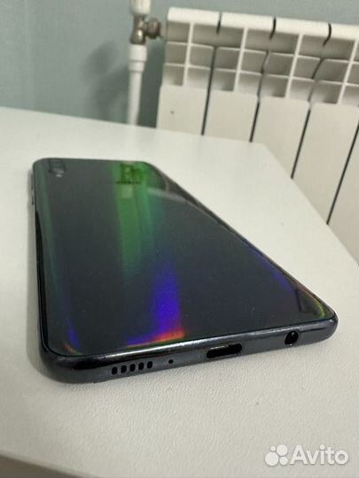 Samsung Galaxy A50, 4/64 ГБ