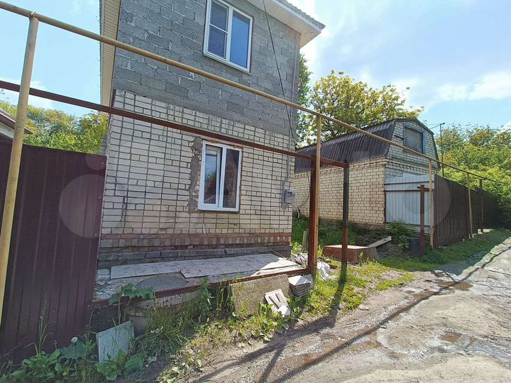 Дом 61 м² на участке 6 сот.