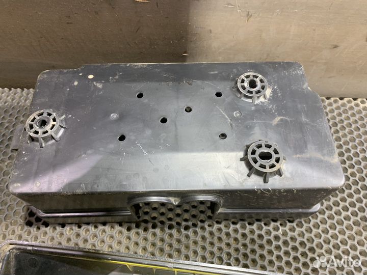 Корпус блока предохранителей Кайрон SsangYong Kyro