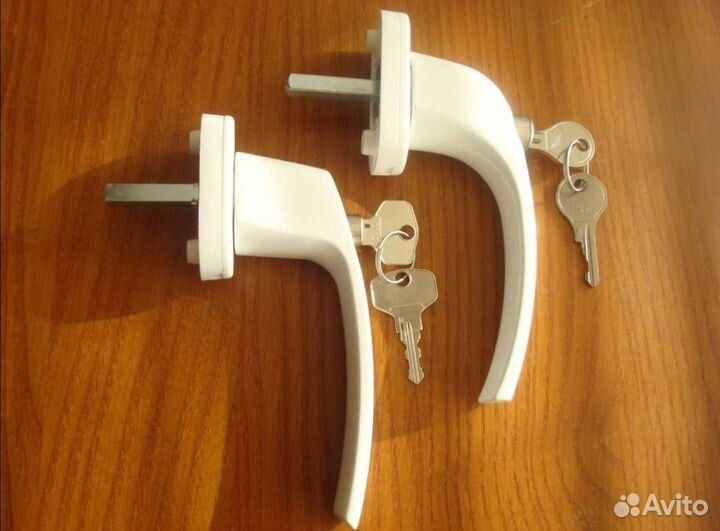 Замок на прастиковые окна