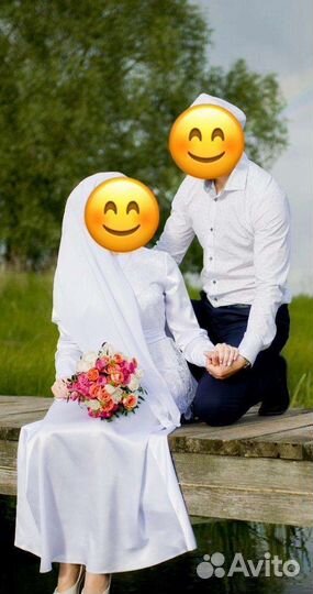 Платье на никах
