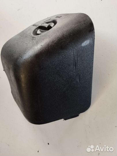 Крышка багажника правая Паджеро 4