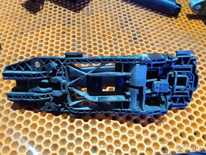 Ручка двери Volkswagen Polo Sedan