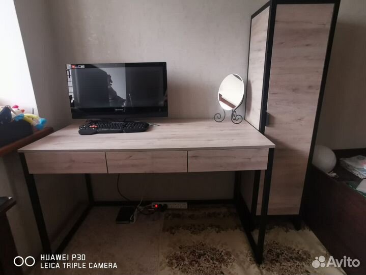 Рабочий стол для школьника