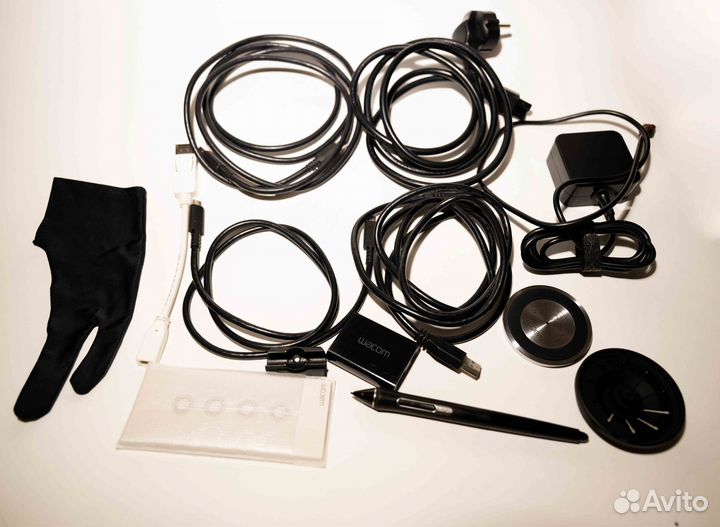 Графический планшет wacom cintiq pro 16 DTH 1620