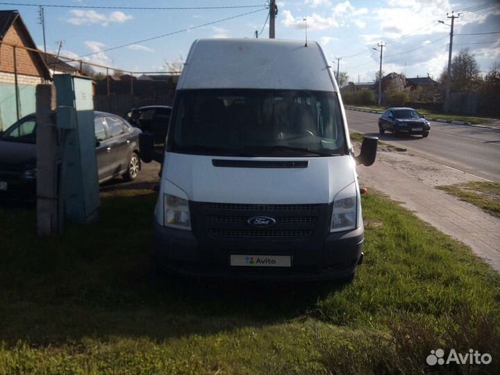 Ford Transit микроавтобус, 2013