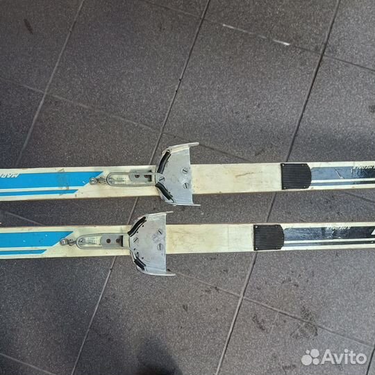 Беговые лыжи 200 см с ботинками 39 размер