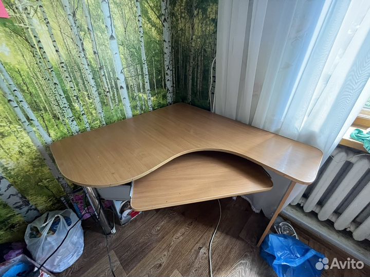 Компьютерный стол