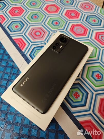 Xiaomi 12, 12/256 ГБ