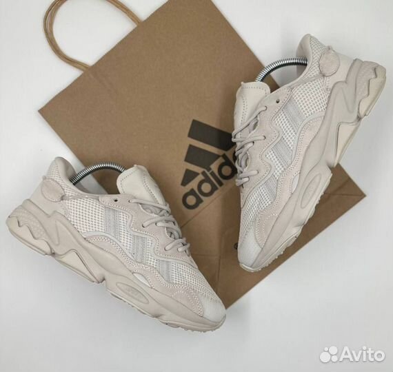 Кроссовки женские Adidas Ozweego