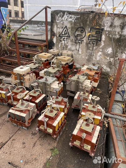 Автоматический выключатель ав2М15С-55-43 1500А;