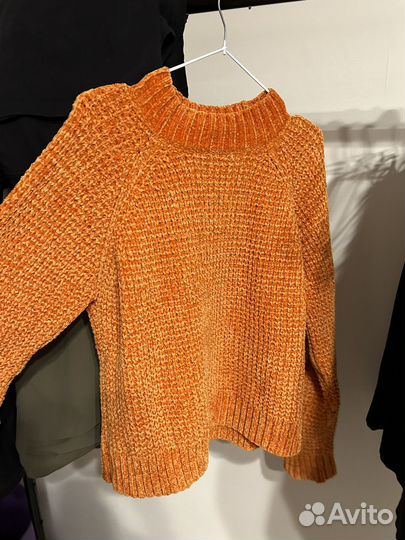 Свитер женский