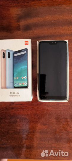 Xiaomi Mi A2 Lite Android One, 3/32 ГБ