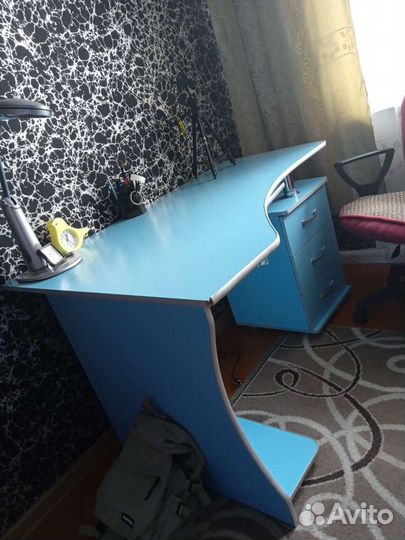 Компьютерный стол