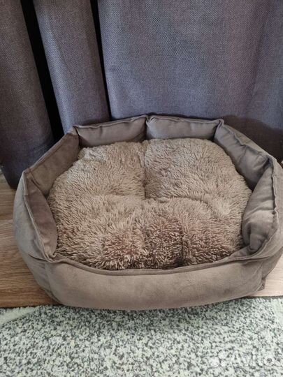 Лежанка для кошек новая