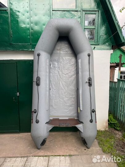 Лодка Hunter 290L