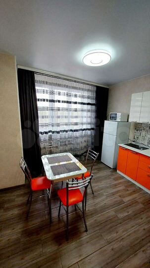 2-к. квартира, 52 м², 4/19 эт.