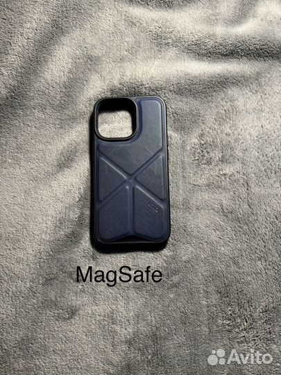 Чехлы на iPhone 13 pro