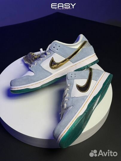 Nike Dunk Low SB Holiday Special x Sean Cliver