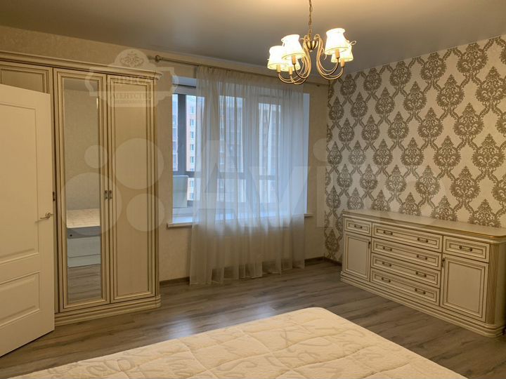 2-к. квартира, 55 м², 8/23 эт.