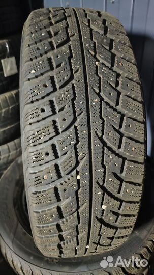 Kumho I'Zen RV Stud KC16 225/65 R17